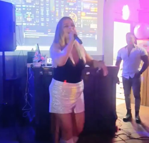 Show Fiesta y Cachengue — Karioka animando fiestas y casamientos en vivo